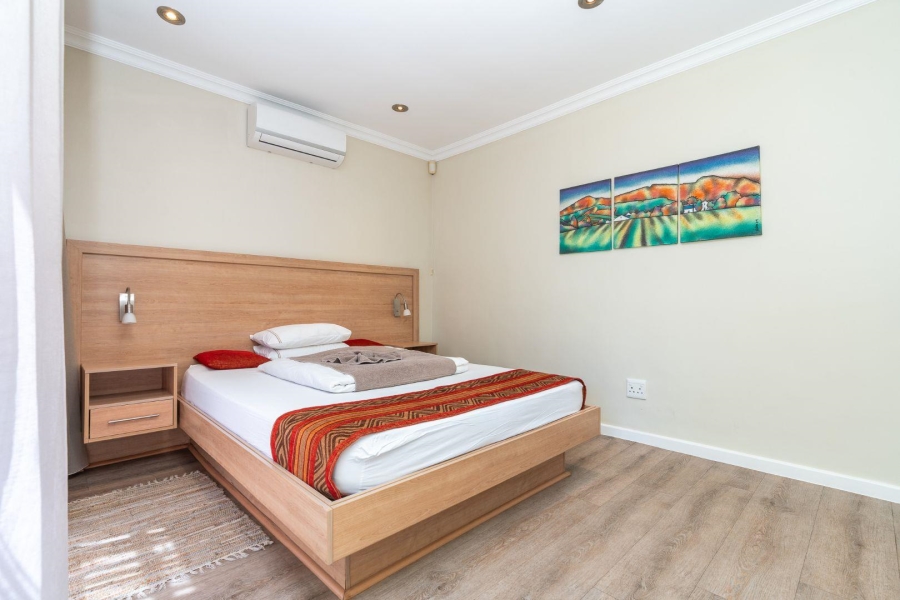 6 Bedroom Property for Sale in Milnerton Western Cape